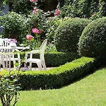 Grand Montespan Talleyrand Hotel 4*