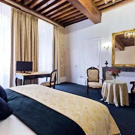 Grand Hotel Montespan Talleyrand Отель Бурбон-л’Аршамбо