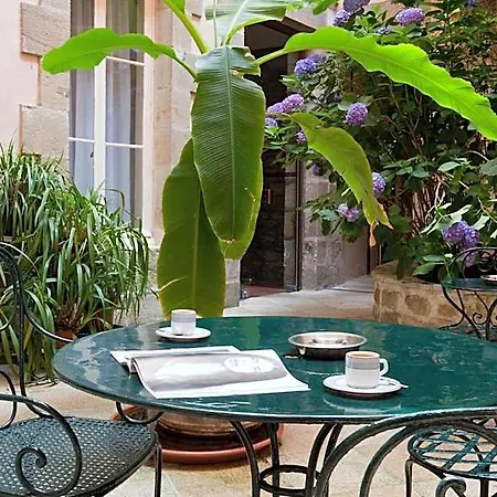 Hotel Grand Montespan Talleyrand Bourbon-lʼArchambault