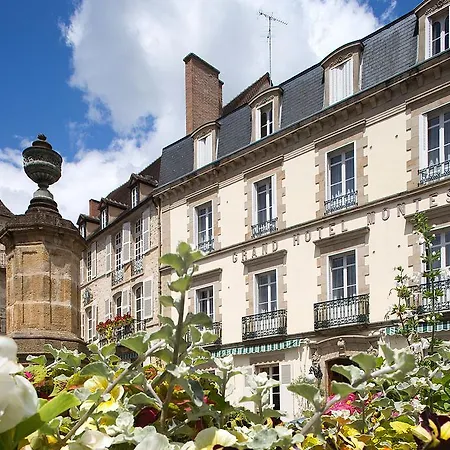 Szálloda Grand Montespan Talleyrand Bourbon-lʼArchambault